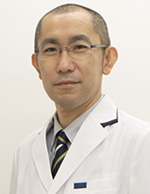 やおさか皮フ科クリニック 院長 八百坂 遵 先生