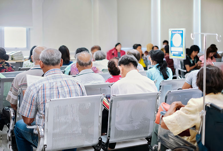 婦人科 開業の失敗事例。婦人科と泌尿器科を併設し患者層が分散したケース